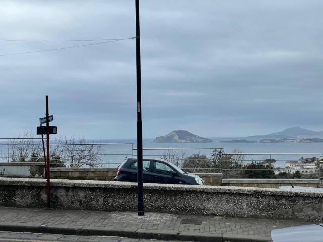 Appartamento in vendita a Pisciarelli, Pozzuoli