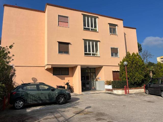 Appartamento in vendita a Pozzuoli, Campania