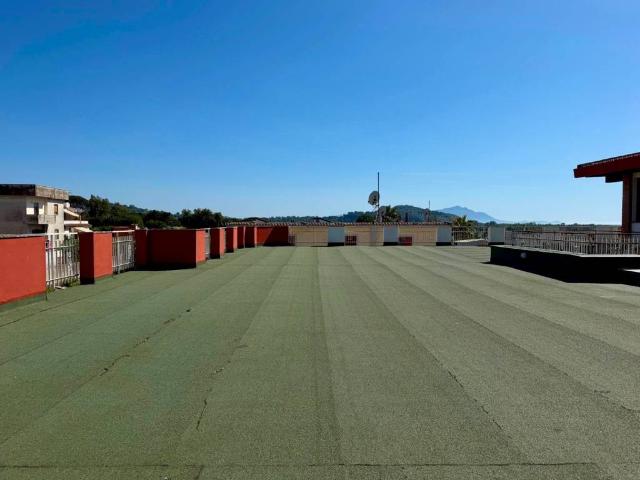 Appartamento in vendita a Pozzuoli, Campania