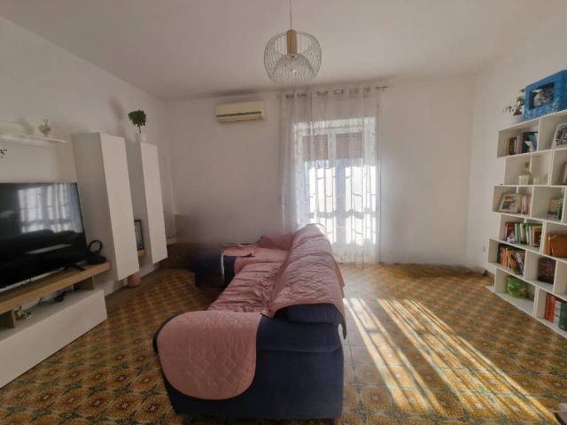 Appartamento in vendita a Pozzuoli, Campania