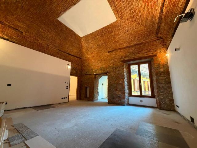 Appartamento in vendita a Pradalunga, Bergamo