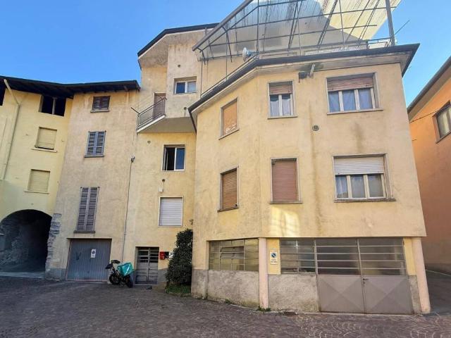 Appartamento in vendita a Pradalunga, Lombardia
