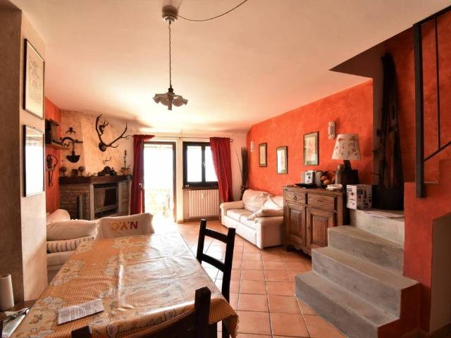 Appartamento in vendita a Chezal, Piemonte