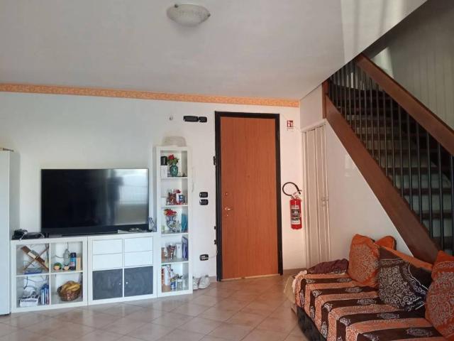 Appartamento in vendita a Prata Di Pordenone, Friuli-Venezia Giulia