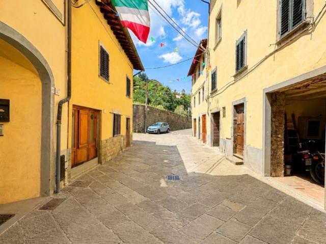 Appartamento in vendita a Strada in Casentino, Castel San Niccolò