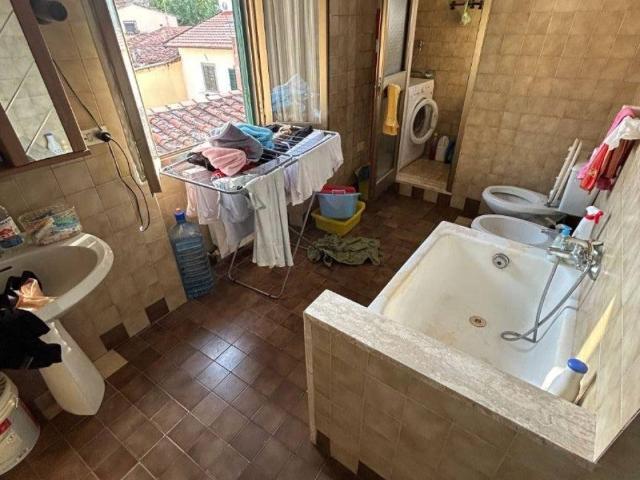 Appartamento in vendita a Prato, Toscana