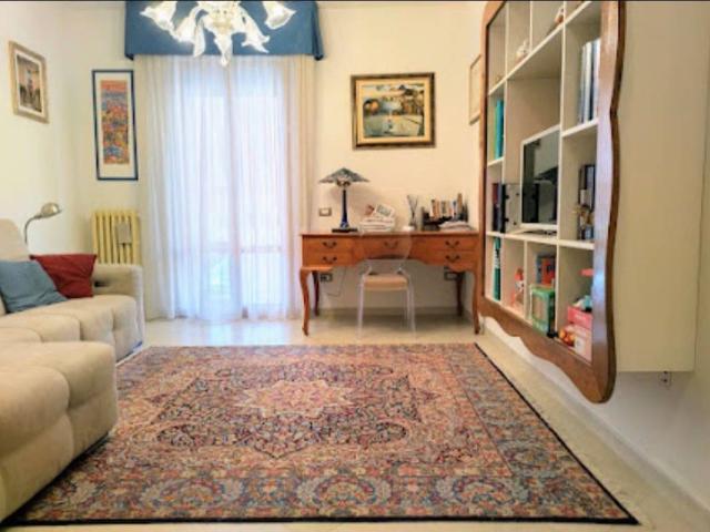 Appartamento in vendita a Prato, Toscana