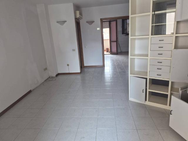 Appartamento in vendita a Mezzana, Prato