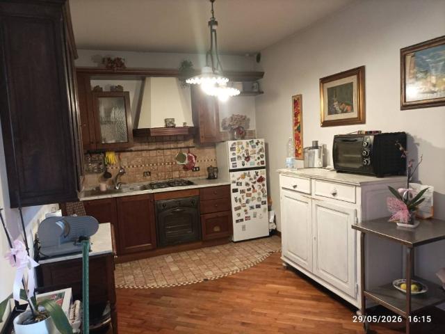 Appartamento in vendita a Prato, Toscana