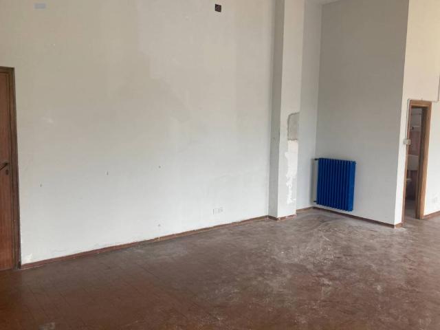 Appartamento in vendita a Mezzana, Prato