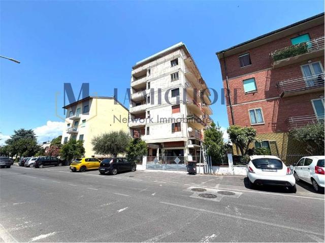 Appartamento in vendita a Prato, Grignano