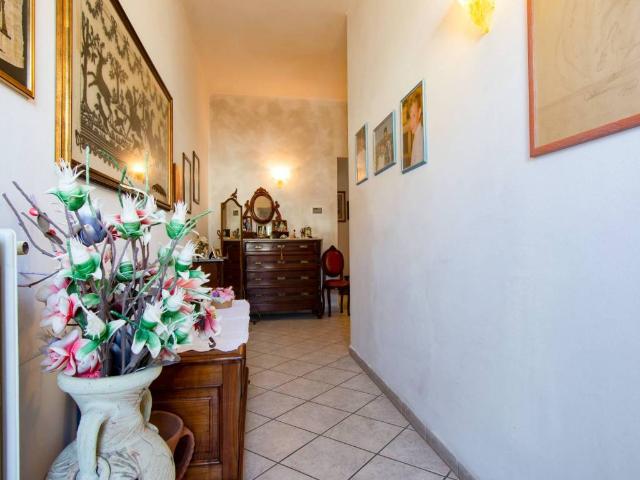 Appartamento in vendita a Prato, Toscana