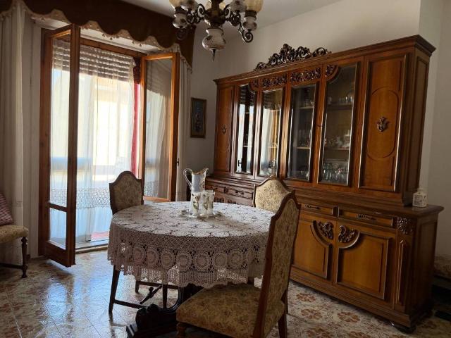 Appartamento in vendita a Prato, Toscana
