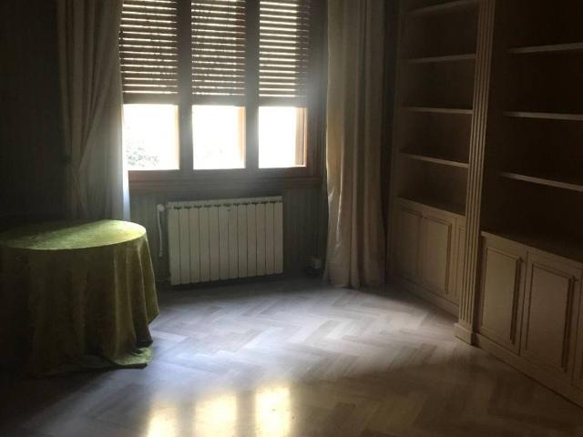 Appartamento in vendita a Prato, Toscana