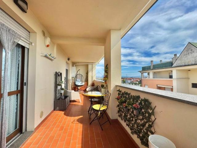 Appartamento in vendita a Prato, Toscana