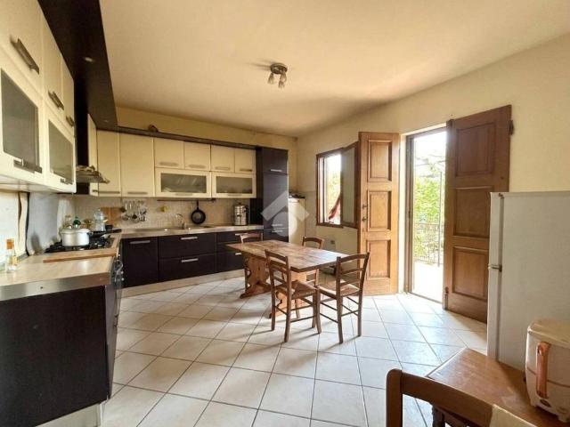 Appartamento in vendita a Prato, Toscana