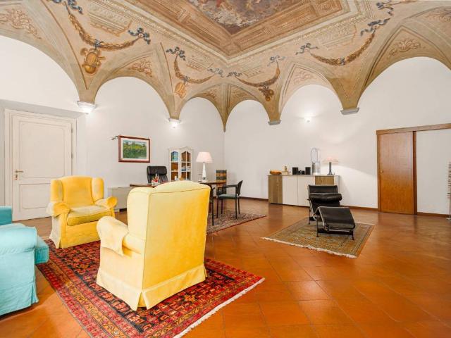 Appartamento in vendita a Prato, Toscana