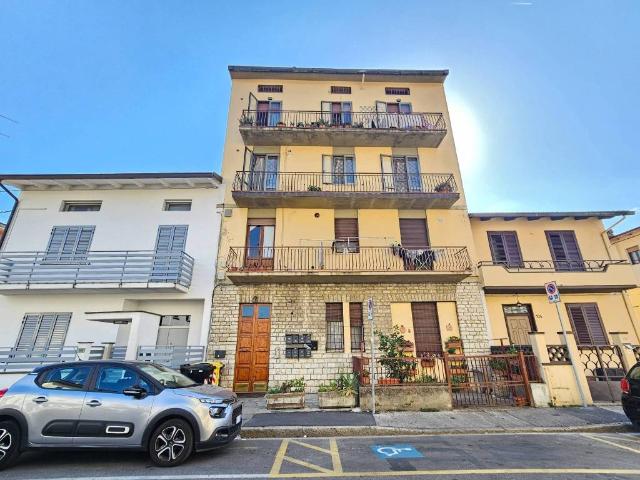 Appartamento in vendita a Prato, Toscana