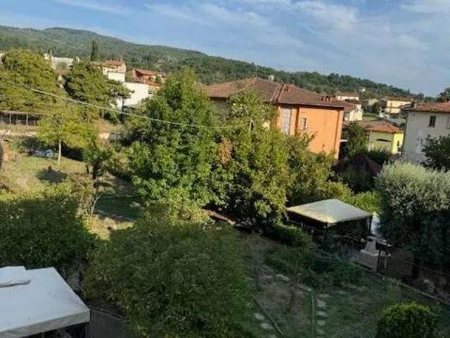 Appartamento in vendita a Pratovecchio Stia, Stia