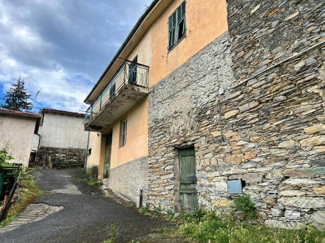 Appartamento in vendita a Prelà, Liguria