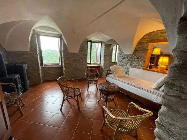 Appartamento in vendita a Prelà, Liguria