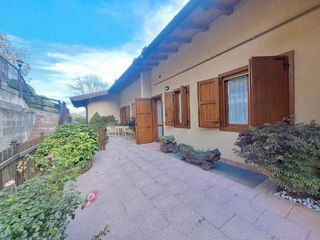Appartamento in vendita a Premolo, Lombardia