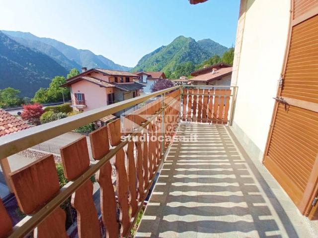 Appartamento in vendita a Premolo, Lombardia