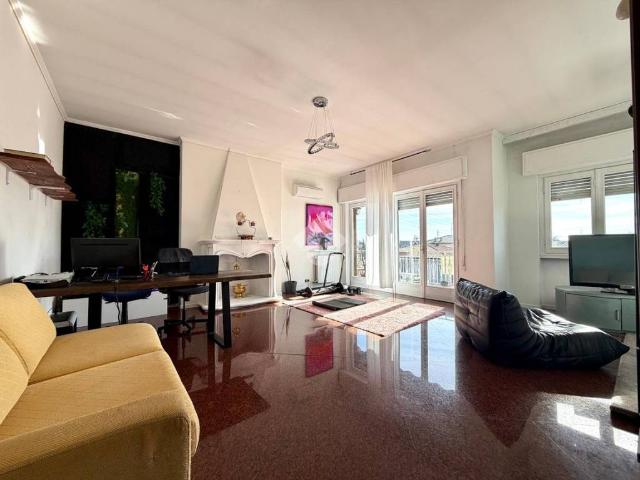 Appartamento in vendita a Presezzo, Lombardia