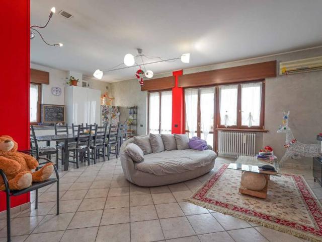 Appartamento in vendita a Presezzo, Bergamo