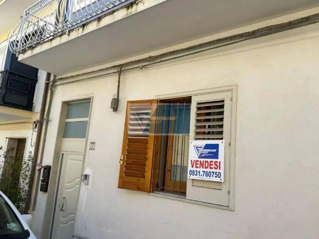 Appartamento in vendita a Villaggio Mantelli, Priolo Gargallo