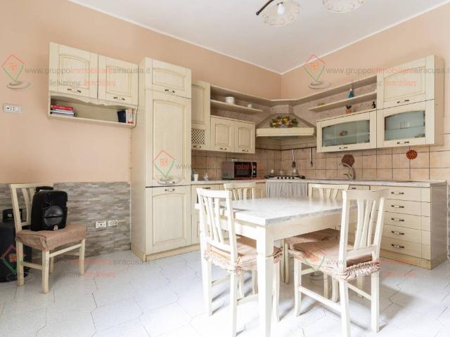 Appartamento in vendita a Villaggio Mantelli, Priolo Gargallo