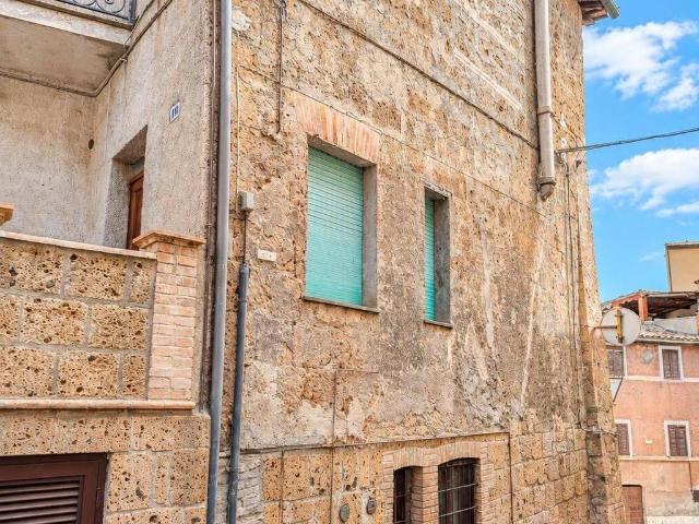 Appartamento in vendita a Proceno, Viterbo
