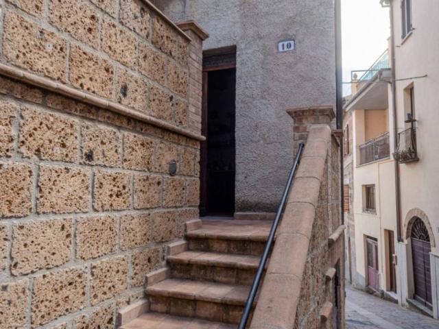Appartamento in vendita a Proceno, Lazio