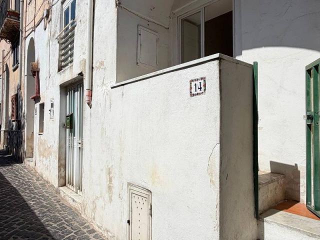 Appartamento in vendita a Corricella, Procida
