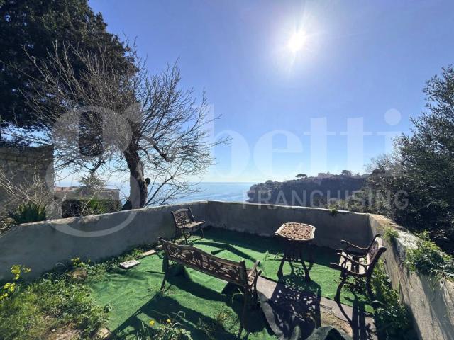 Appartamento in vendita a Corricella, Procida