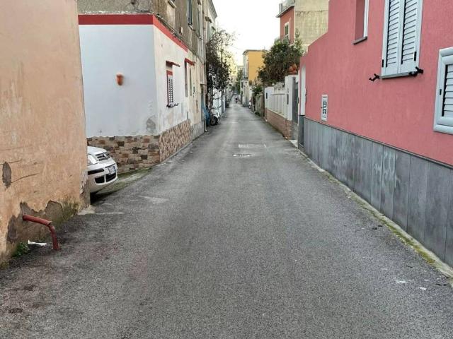 Appartamento in vendita a Corricella, Procida
