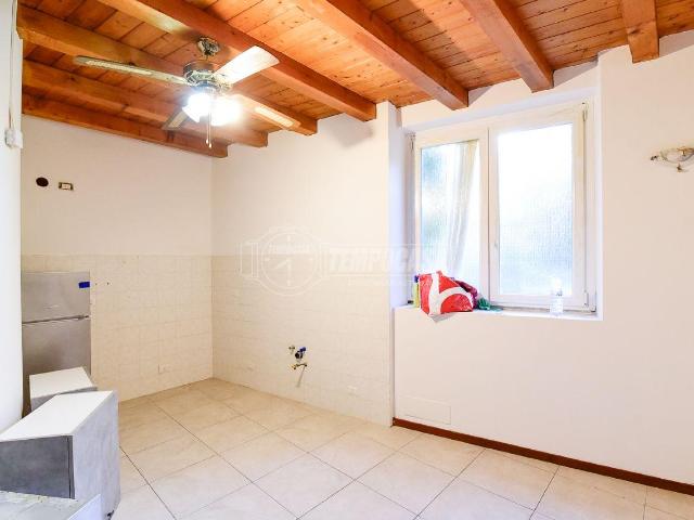 Appartamento in vendita a Proserpio, Lombardia