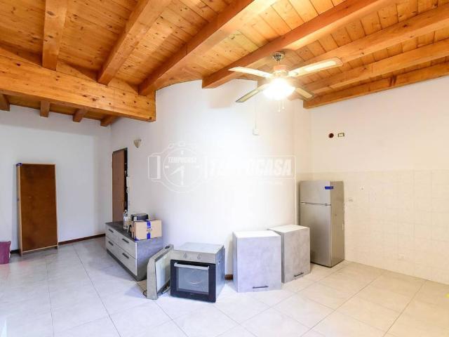 Appartamento in vendita a Proserpio, Lombardia