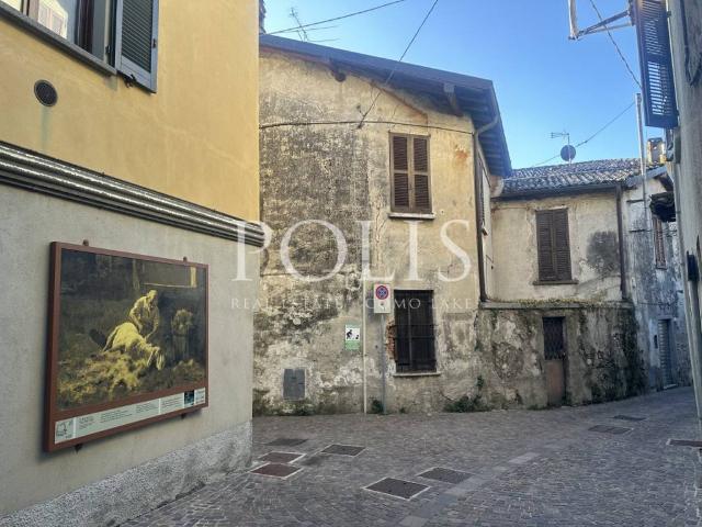 Appartamento in vendita a Pusiano, Como