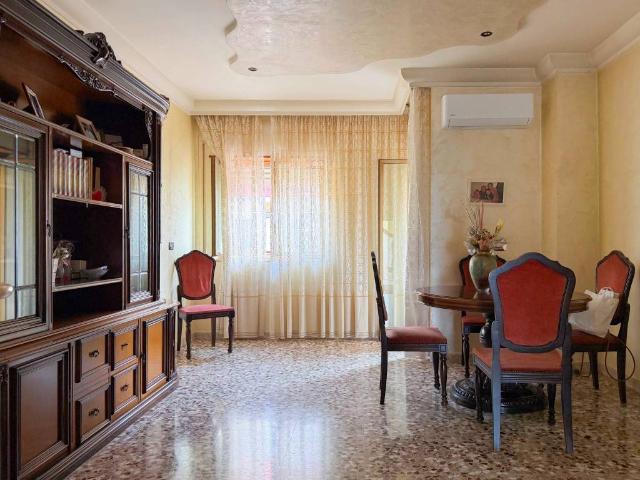 Appartamento in vendita a Puglia, Bari
