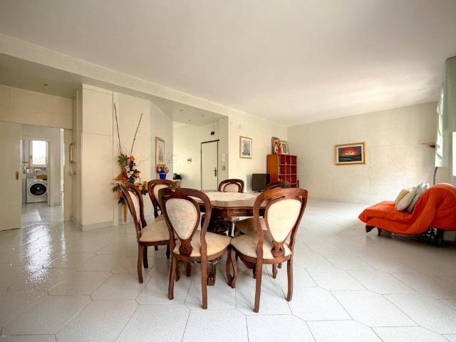 Appartamento in vendita a Puglia, Bari