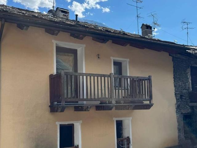 Appartamento in vendita a Quart, Aosta