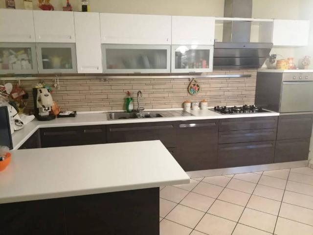 Appartamento in vendita a Spinelli, Quarto