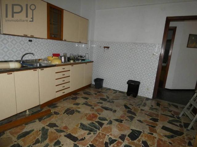 Appartamento in vendita a Quiliano, Liguria