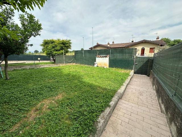 Appartamento in vendita a Quinzano D'oglio, Lombardia
