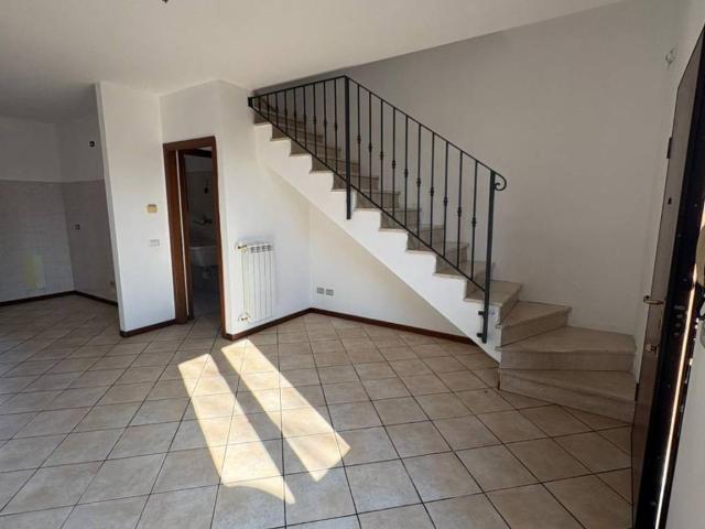 Appartamento in vendita a Quinzano D'oglio, Lombardia