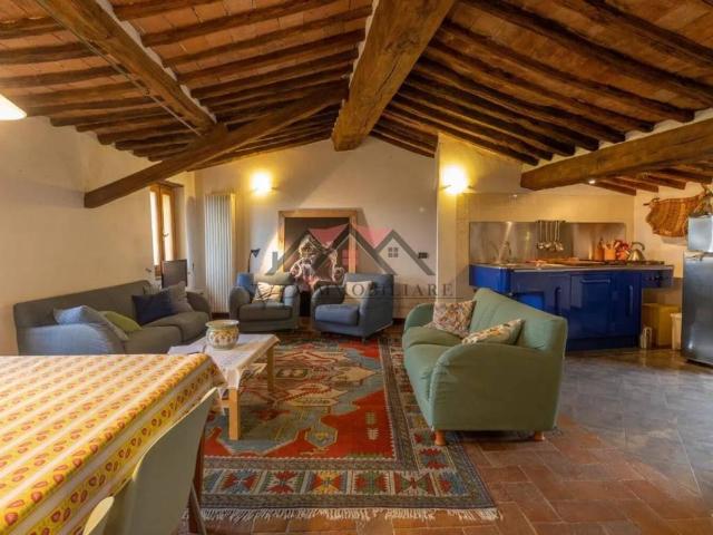 Appartamento in vendita a Radicondoli, Toscana