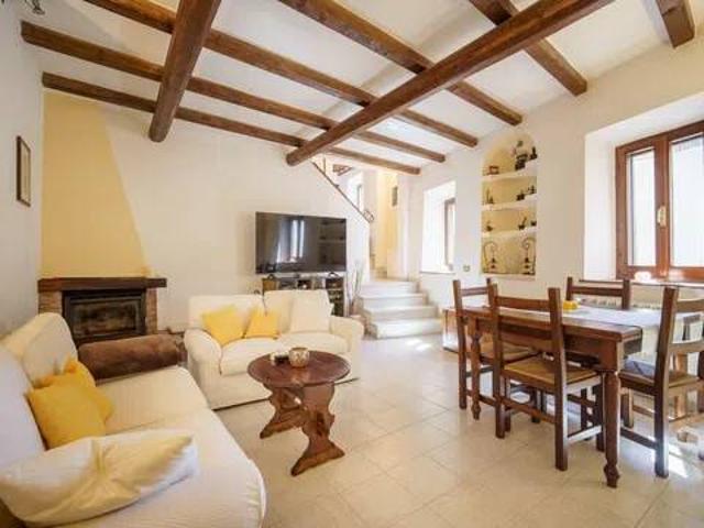 Appartamento in vendita a Radicondoli, Toscana