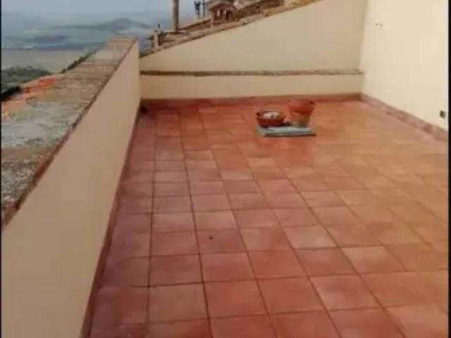 Appartamento in vendita a Radicondoli, Toscana