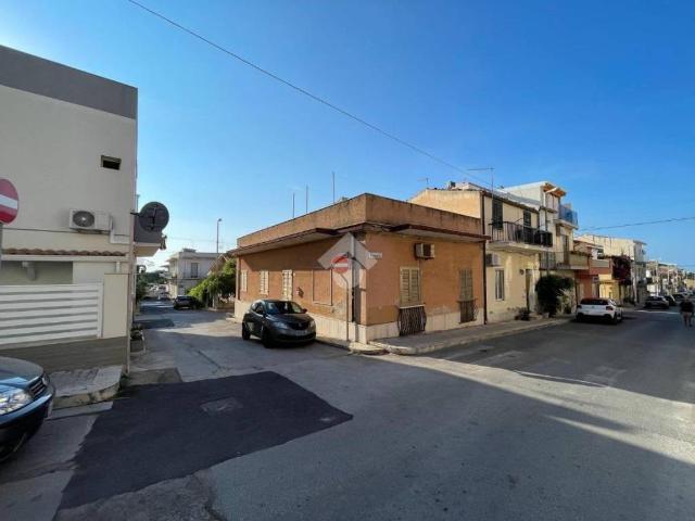 Appartamento in vendita a Marina di Ragusa, Ragusa